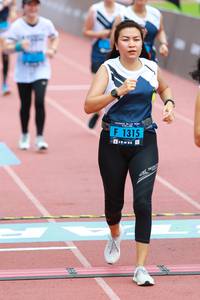 BIB: 1315
                            <button type="button" onclick="openModal(4644337)" class="btn btn-primary btn-sm float-right btn-popup" data-toggle="modal" data-target=".modal-high-quality">
                        <i class="fas fa-shopping-cart"></i> Add to Cart
                    </button>
                                            <button type="button" onclick="isThisMe(4644337, true)" class="btn btn-success btn-sm float-right btn-popup btn-isme hidden" data-toggle="tooltip" data-placement="bottom" title="นี่คือรูปของคุณใช่ไหม คลิกที่นี่เพื่อเอาเข้าอัลบั้ม">
                        <i class="fas fa-plus"></i> Add to album
                    </button>
                    <button type="button" onclick="isThisMe(4644337, false)" class="btn btn-warning btn-sm float-right btn-popup btn-isnotme hidden">
                        <i class="fas fa-ban"></i> Remove from album
                    </button>